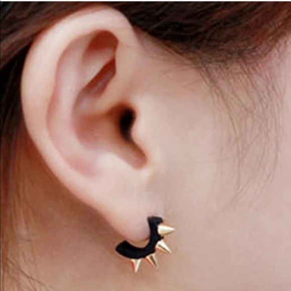 (P1) Spike Earrings - Picture 3 of 7